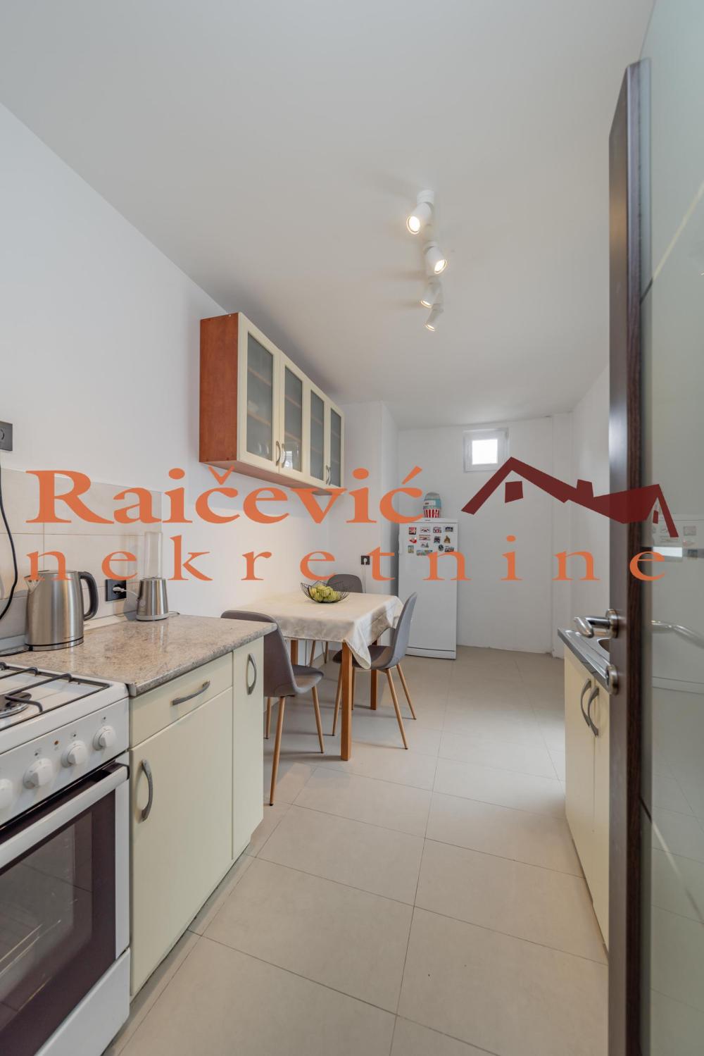 Slika 9 - Cara Lazara, Trosoban stan na prodaju, 68m2, 570.000€