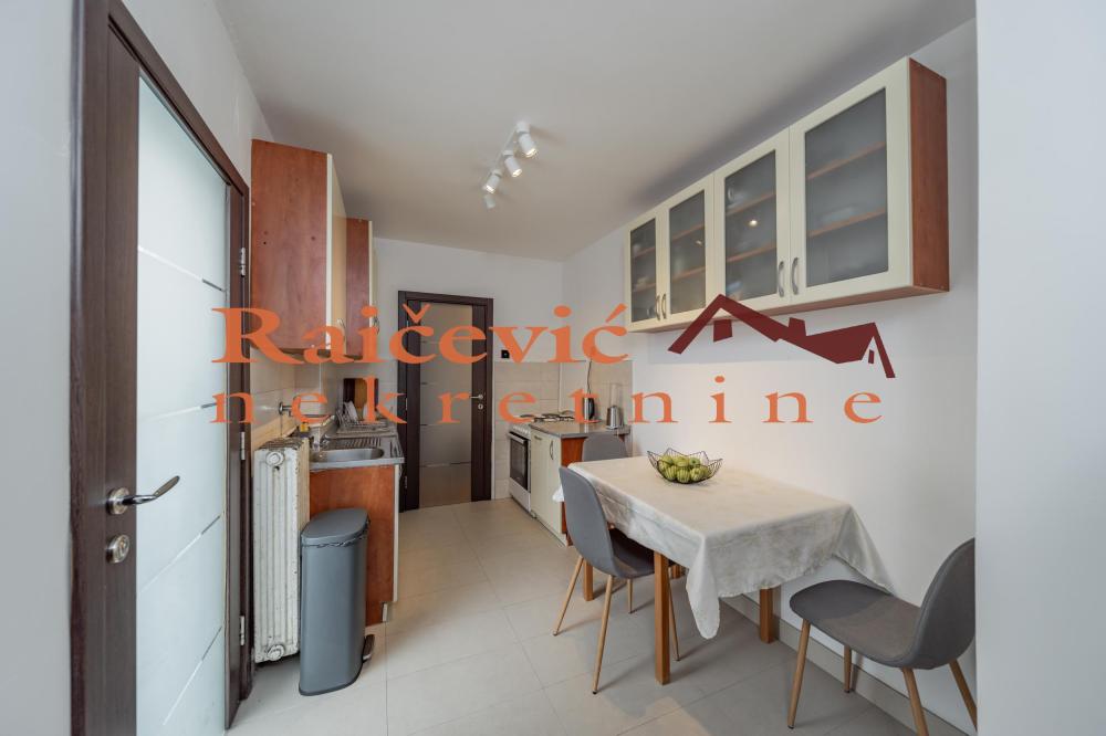 Slika 10 - Cara Lazara, Trosoban stan na prodaju, 68m2, 570.000€