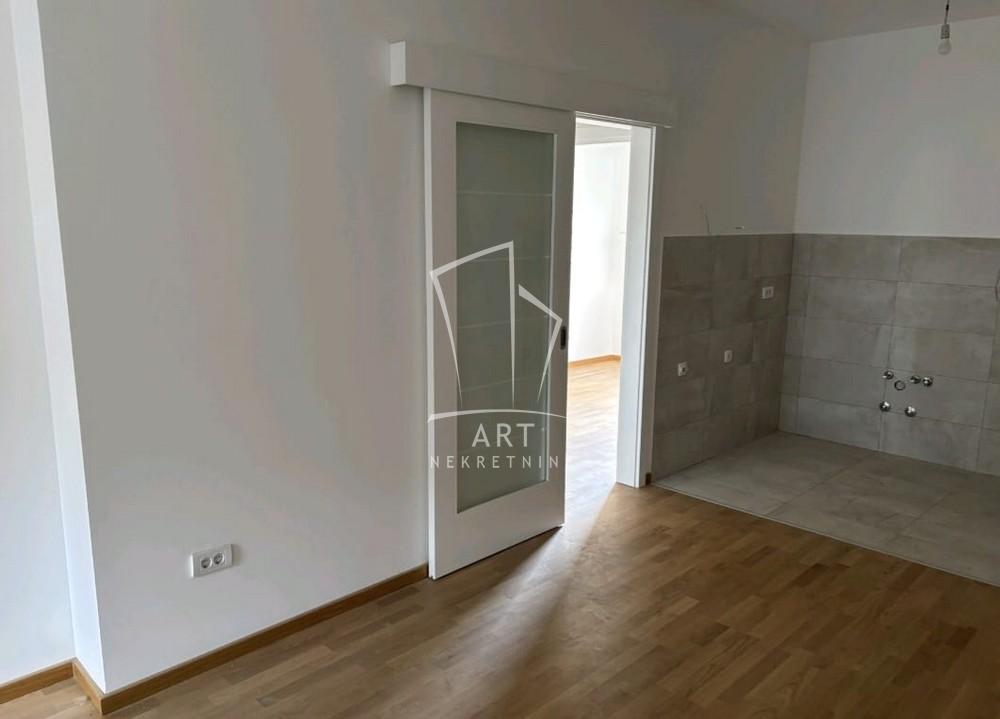 Slika 3 - Karpoševa, Trosoban stan na prodaju, 54m2, 214.900€