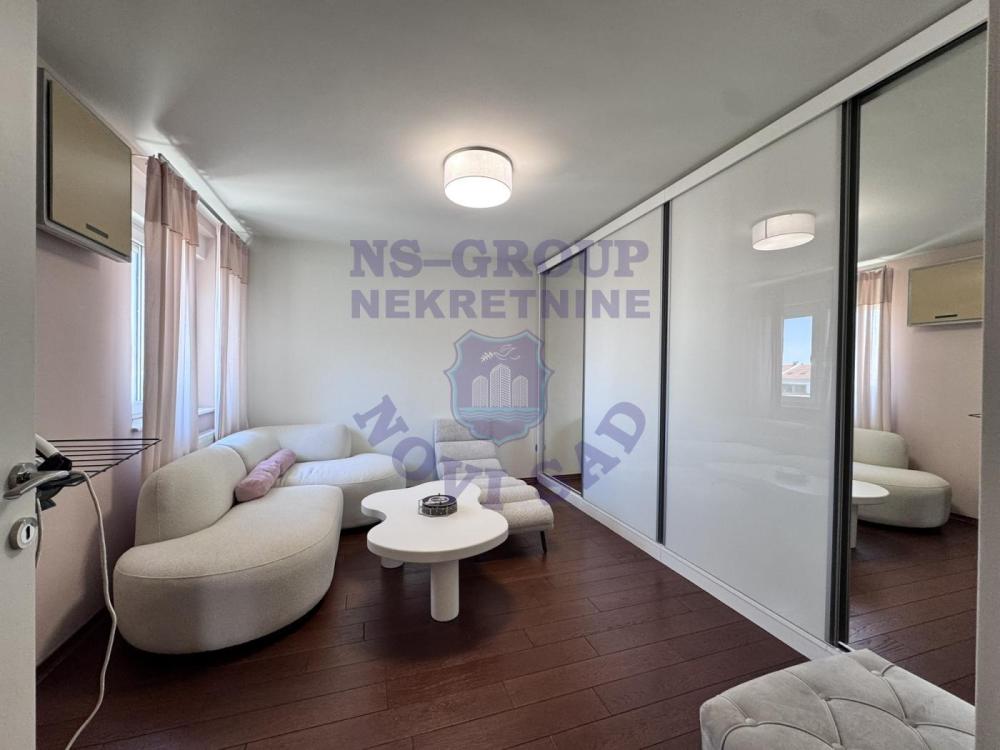 Slika 11 - Šestosoban stan na prodaju, 359m2, 646.850€