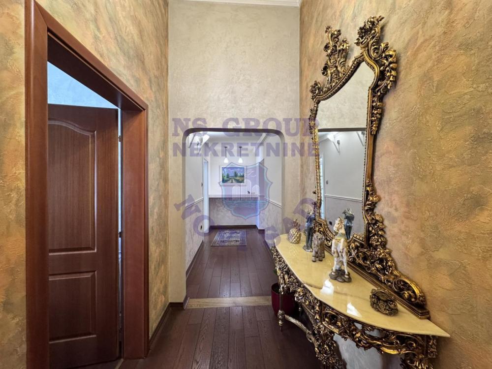 Slika 7 - Šestosoban stan na prodaju, 359m2, 646.850€