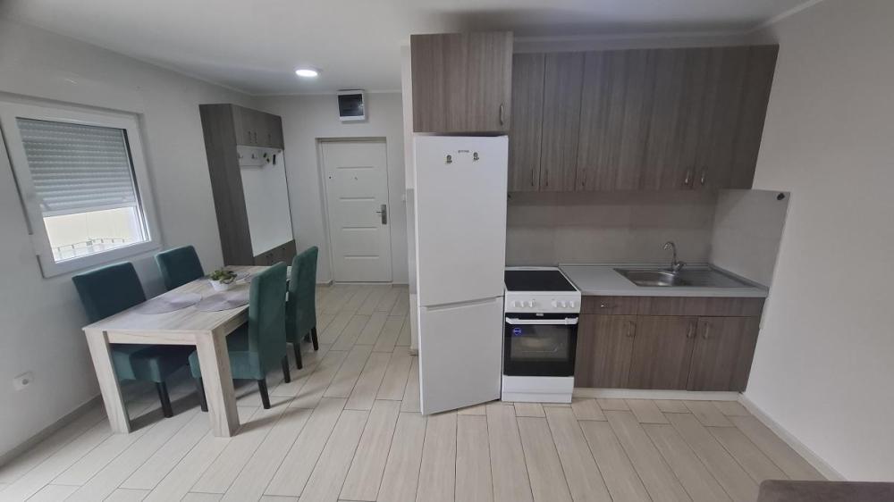 Slika 3 - Jednoiposoban stan za izdavanje, 42m2, 350€