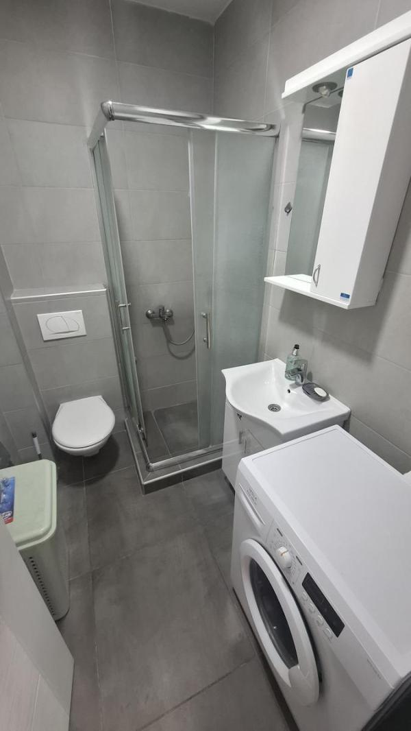 Slika 11 - Jednoiposoban stan za izdavanje, 42m2, 350€