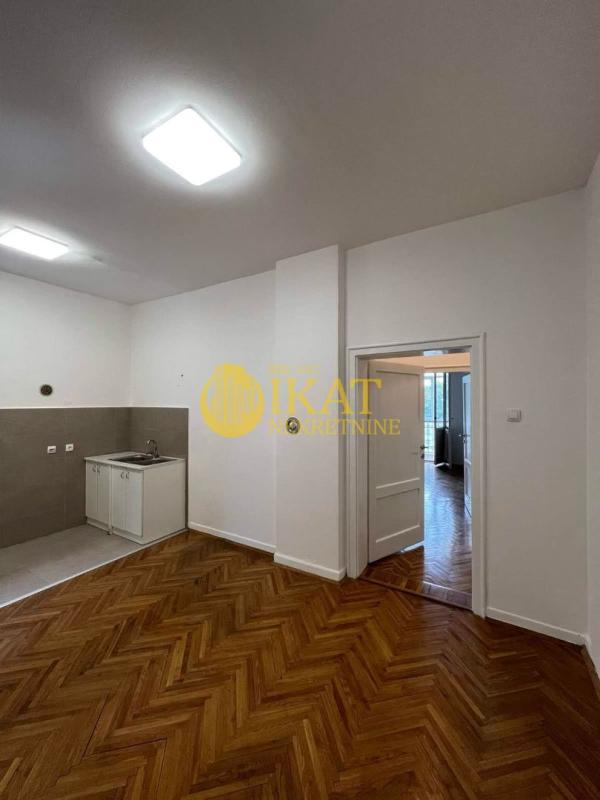 Slika 2 - Bulevar kneza Aleksandra Karađorđevića, Trosoban stan za izdavanje, 93m2, 1.600€