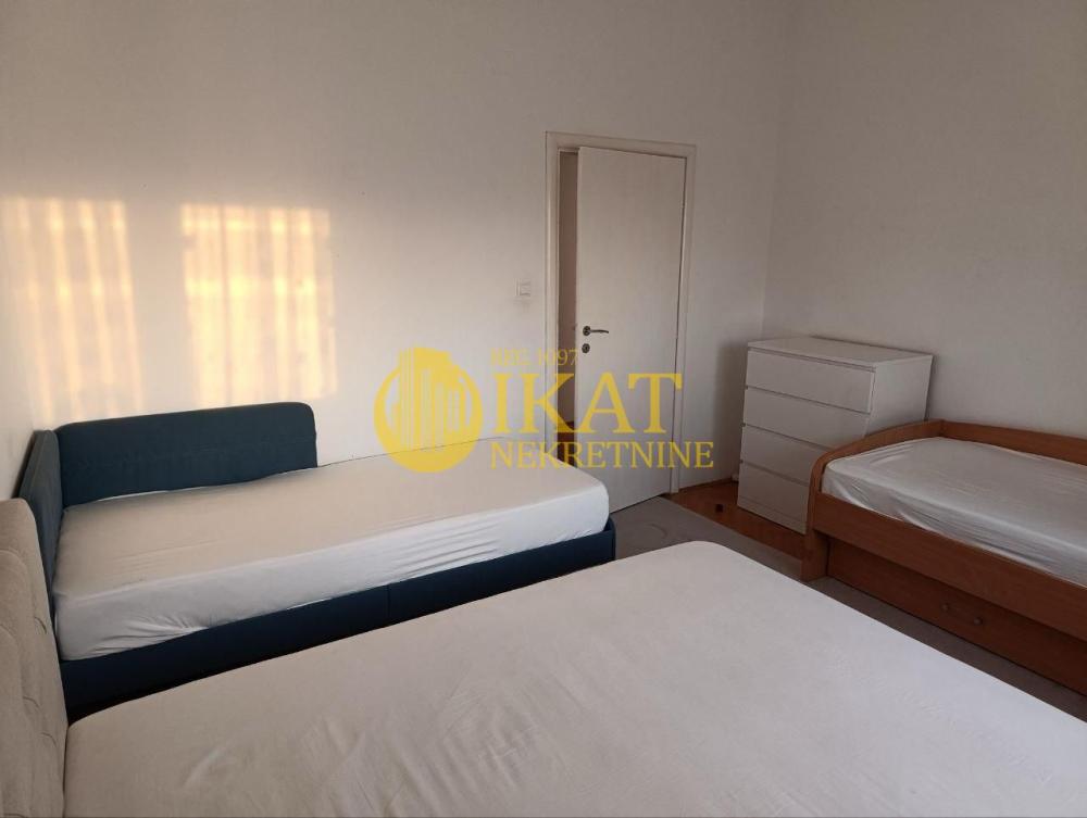 Slika 2 - Bulevar kneza Aleksandra Karađorđevića, Trosoban stan za izdavanje, 80m2, 1.300€