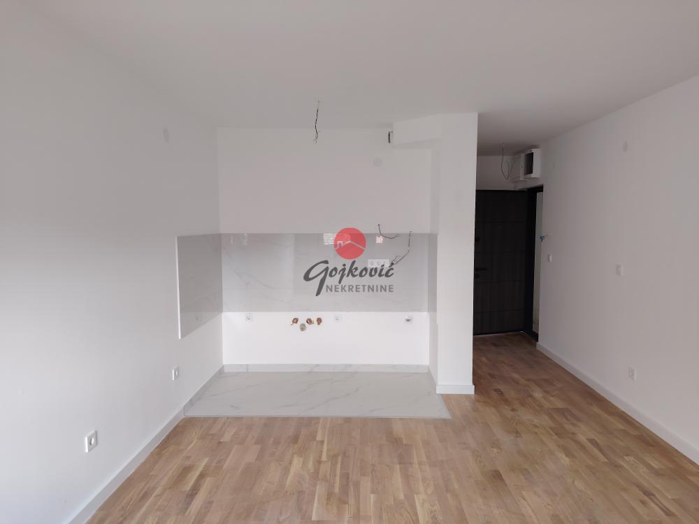 Slika 2 - Vitezova Karađorđeve Zvezde, Troiposoban stan na prodaju, 61m2, 143.350€