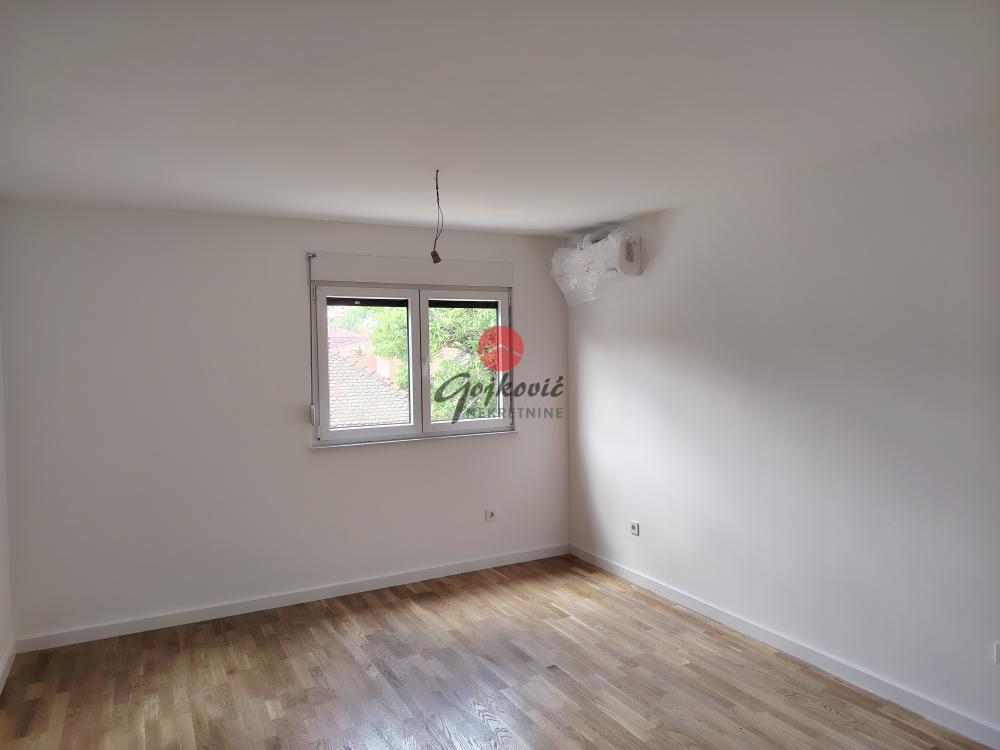 Slika 1 - Vitezova Karađorđeve Zvezde, Troiposoban stan na prodaju, 61m2, 143.350€