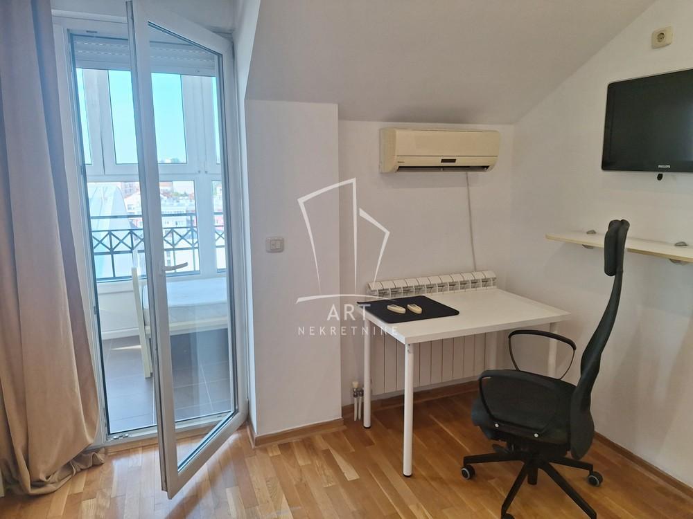 Slika 8 - Đakovačka, Četvorosoban stan za izdavanje, 136m2, 1.600€