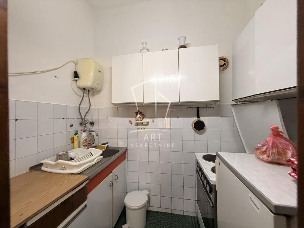 Slika 6 - Ljutice Bogdana, Jednoiposoban stan na prodaju, 33m2, 100.000€