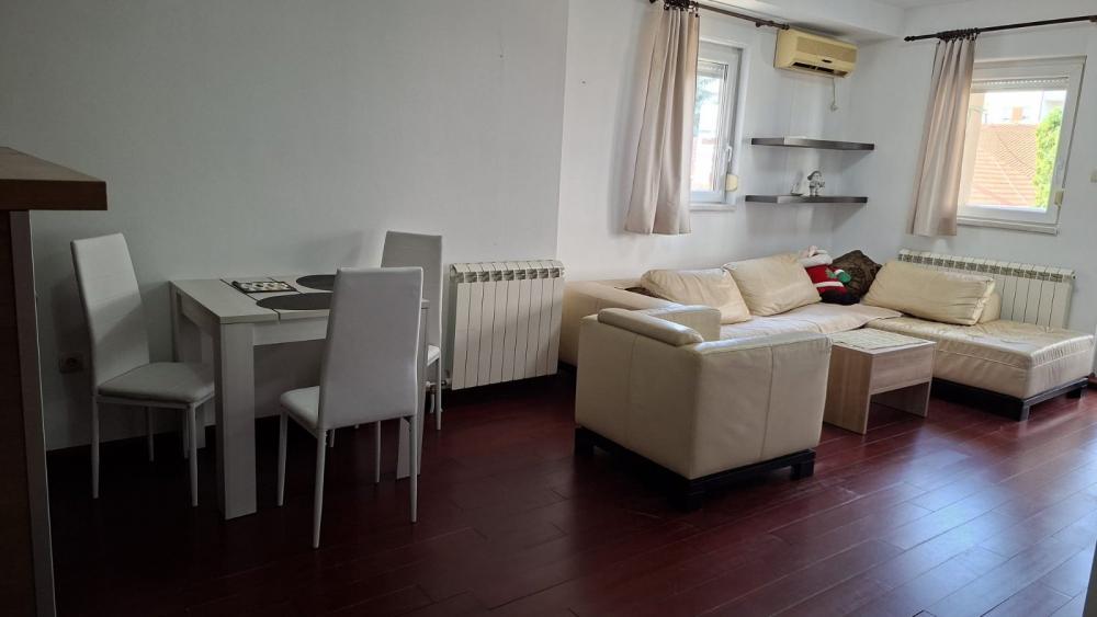 Slika 1 - Cara Dušana, Dvosoban stan za izdavanje, 57m2, 580€
