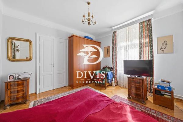 Slika 7 - Cara Uroša, Četvorosoban stan na prodaju, 105m2, 505.000€