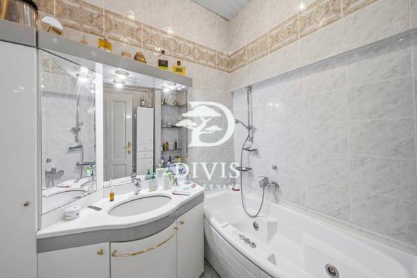 Slika 11 - Cara Uroša, Četvorosoban stan na prodaju, 105m2, 505.000€