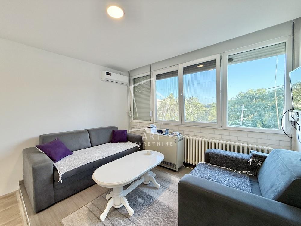 Slika 1 - Omladinskih brigada, Dvosoban stan na prodaju, 51m2, 179.000€