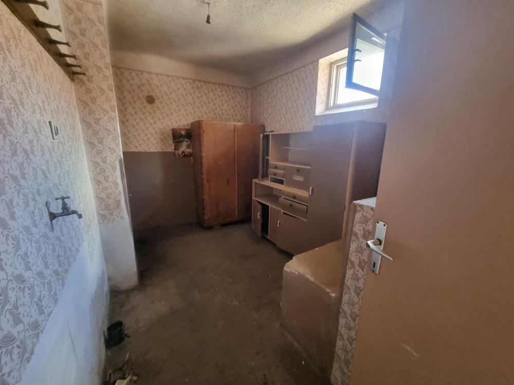 Slika 9 -  Kuća na prodaju, 235m2, 72.100€