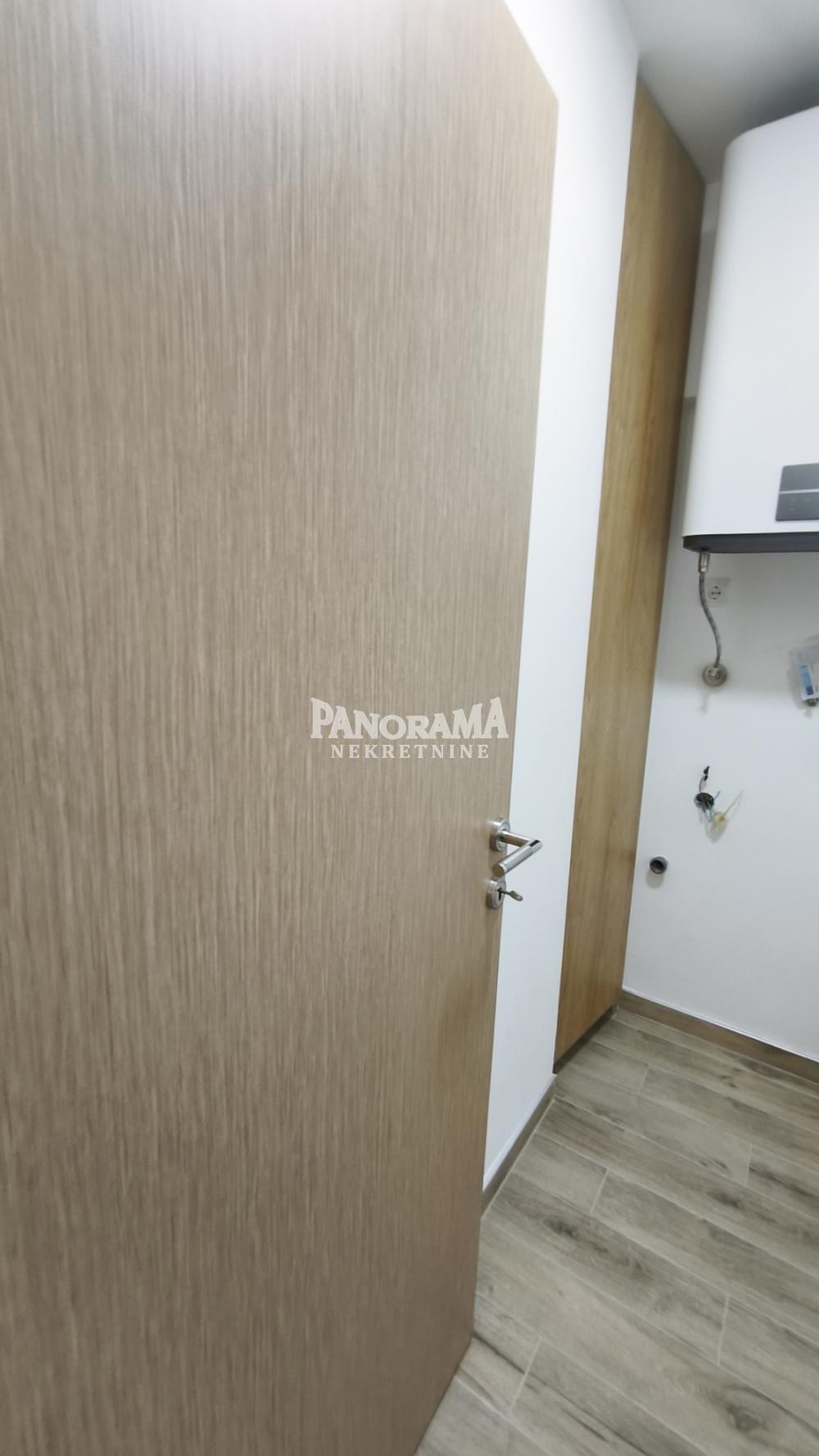 Slika 6 - Ismeta Mujezinovića, Petosoban stan na prodaju, 92m2, 387.000€