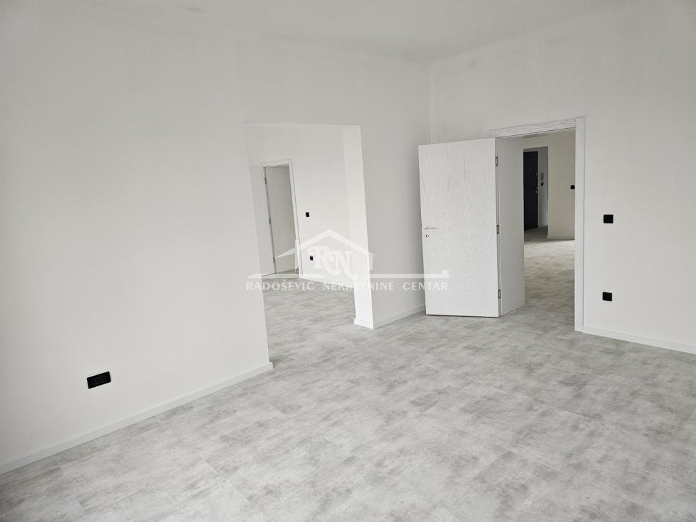 Slika 1 - Bulevar Kralja Aleksandra, Četvorosoban stan na prodaju, 103m2, 570.000€