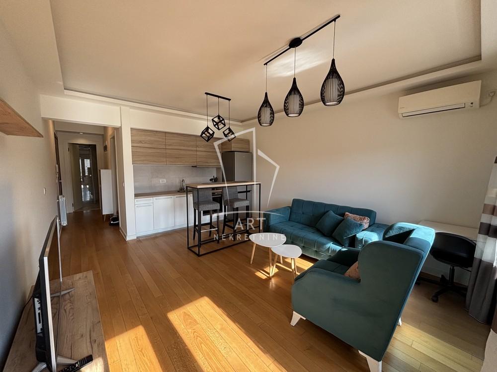 Slika 1 - Vojvode Dobrnjca, Dvosoban stan za izdavanje, 39m2, 750€