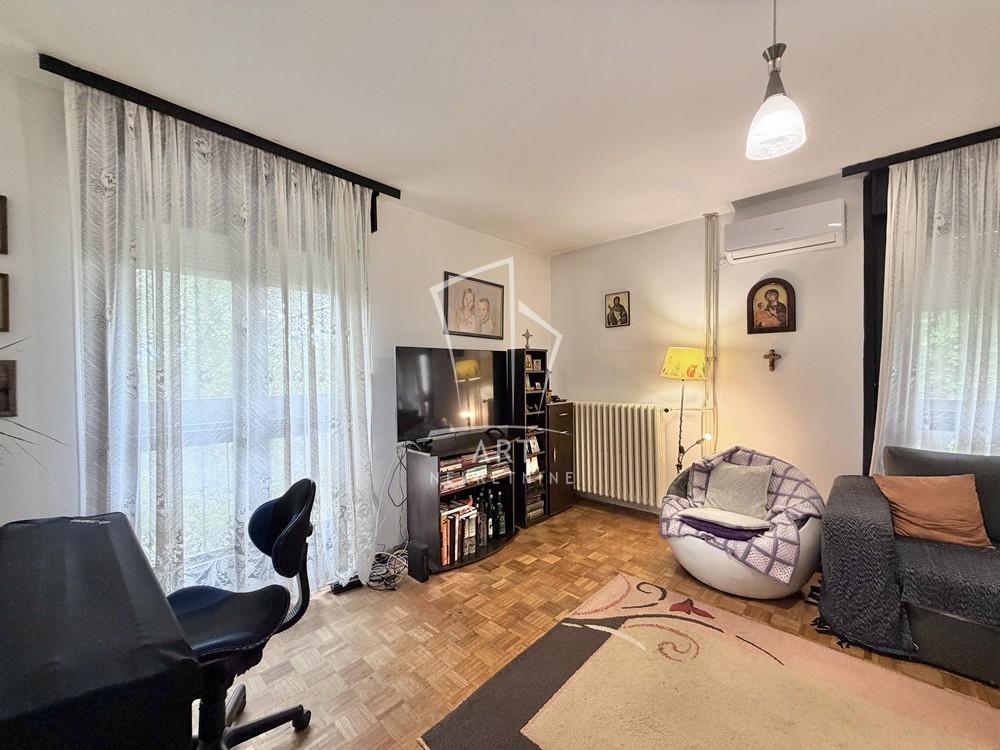 Slika 1 - Susedgradska, Četvorosoban stan na prodaju, 108m2, 270.000€