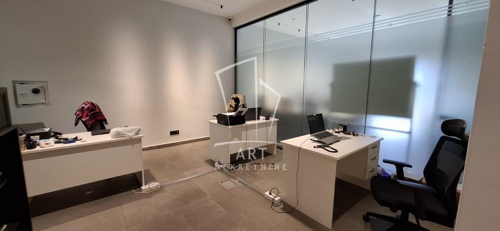 Slika 8 - Karađorđeva,  Lokal za izdavanje, 184m2, 4.000€