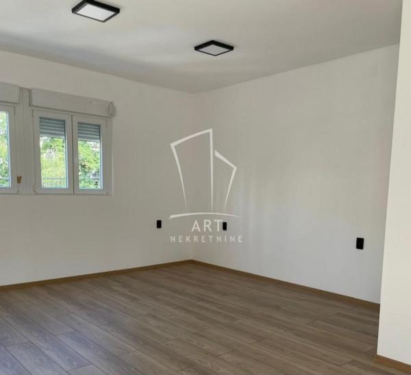 Slika 2 - Gornjogradska,  Lokal za izdavanje, 30m2, 600€