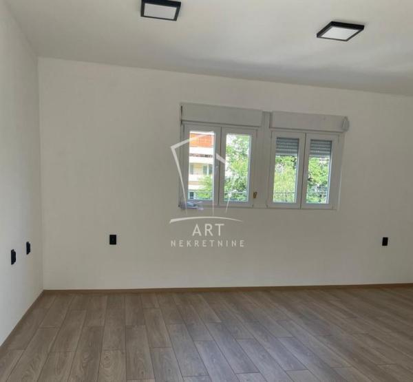 Slika 1 - Gornjogradska,  Lokal za izdavanje, 30m2, 600€