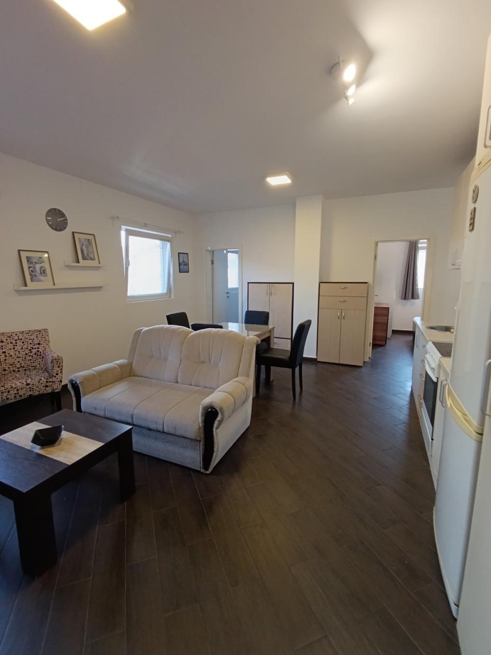 Slika 2 - Hercegovačka, Dvoiposoban stan za izdavanje, 51m2, 450€