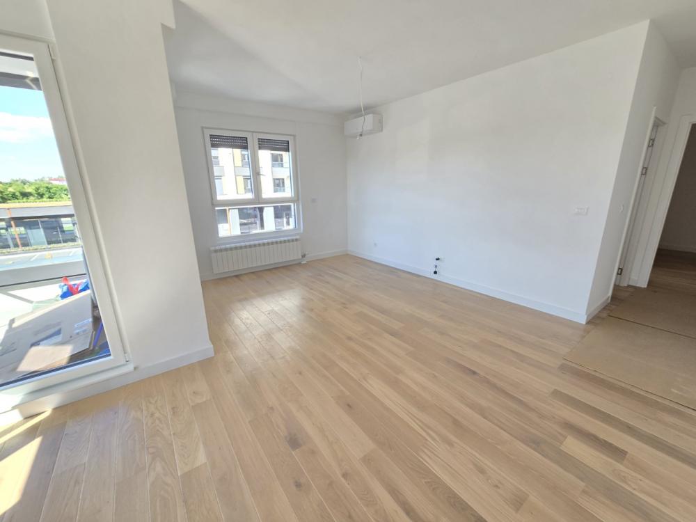 Slika 1 - Tadije Sondermajera, Trosoban stan za izdavanje, 80m2, 1.300€