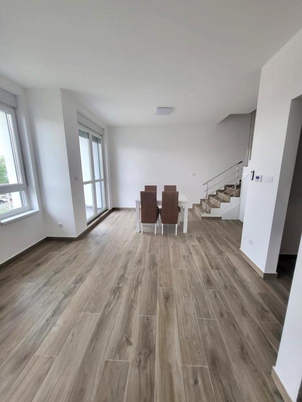 Slika 4 - Pregrevica, Trosoban stan za izdavanje, 80m2, 800€