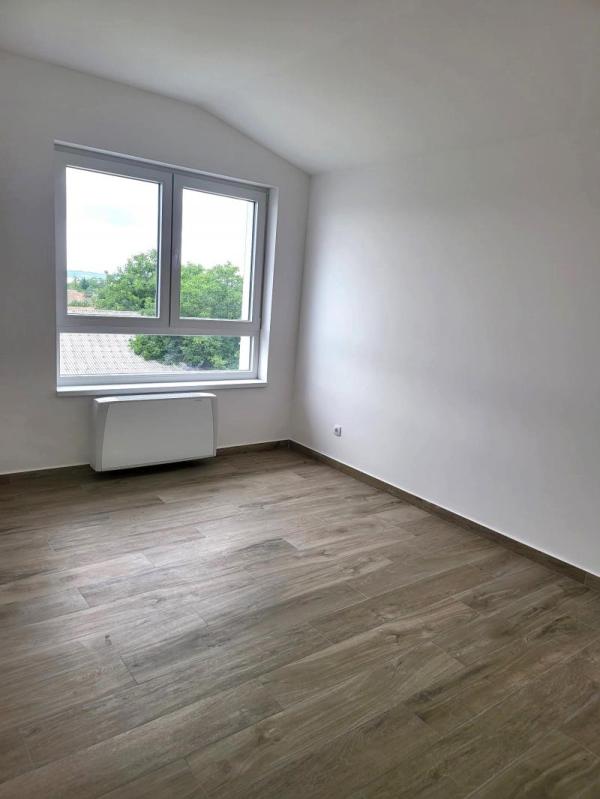 Slika 10 - Pregrevica, Trosoban stan za izdavanje, 80m2, 800€