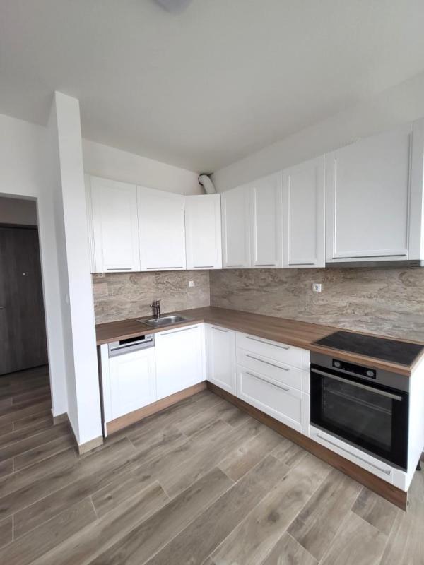 Slika 2 - Pregrevica, Trosoban stan za izdavanje, 80m2, 800€