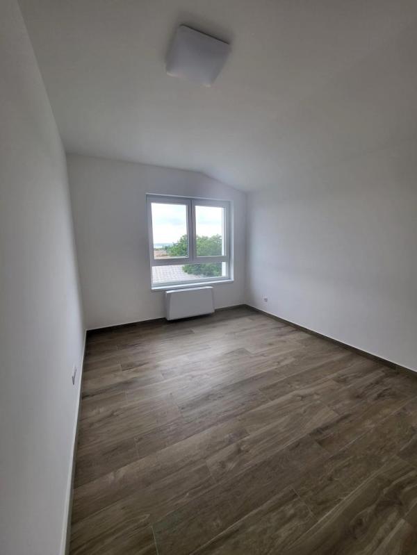 Slika 9 - Pregrevica, Trosoban stan za izdavanje, 80m2, 800€