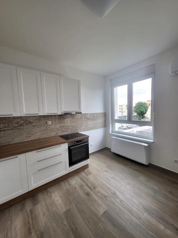 Slika 3 - Pregrevica, Trosoban stan za izdavanje, 80m2, 800€