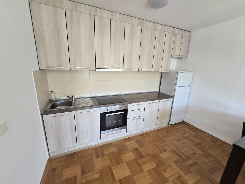 Slika 4 - Bulevar Peka Dapčevića, Dvosoban stan za izdavanje, 45m2, 400€
