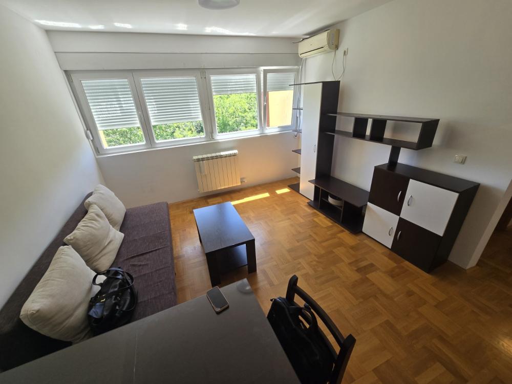 Slika 1 - Bulevar Peka Dapčevića, Dvosoban stan za izdavanje, 45m2, 400€