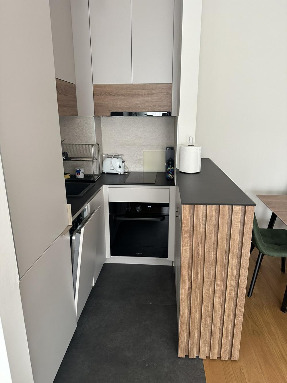 Slika 3 - Banijska, Trosoban stan za izdavanje, 53m2, 700€
