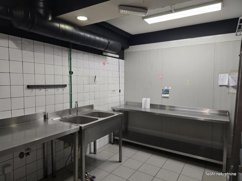 Slika 5 - Makenzijeva,  Lokal za izdavanje, 140m2, 3.600€