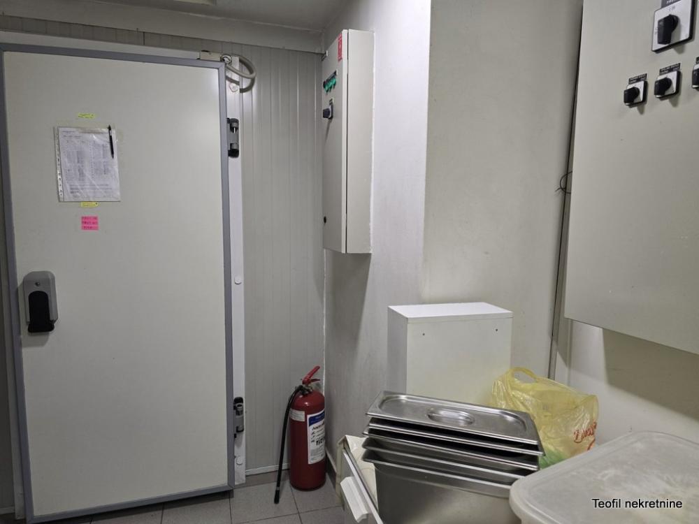 Slika 10 - Makenzijeva,  Lokal za izdavanje, 140m2, 3.600€