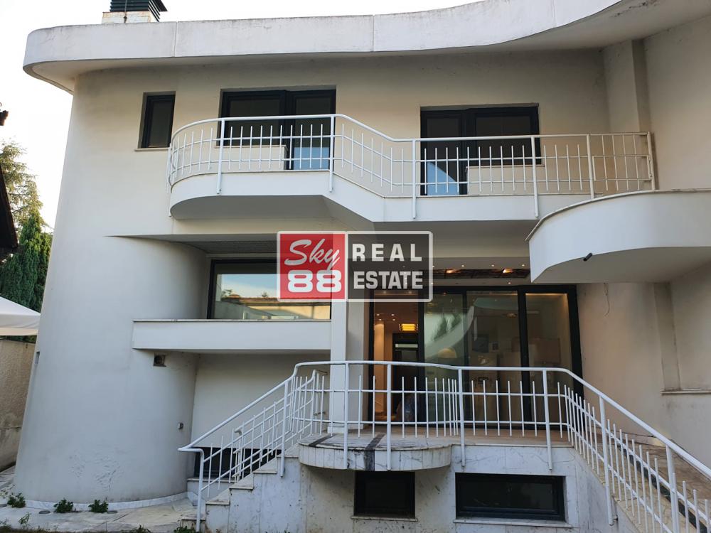 Slika 1 - Vile Ravijojle,  Kuća na prodaju, 456m2, 1.375.000€