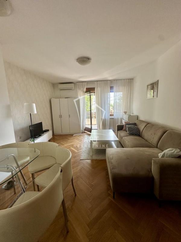 Glavna slika -Šumatovačka, Dvosoban stan za izdavanje, 45m2, 600€