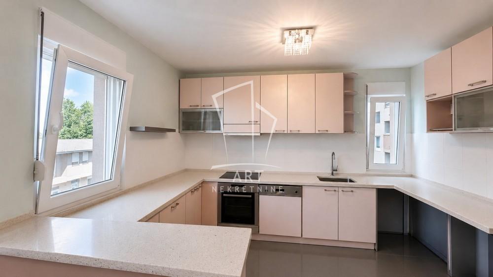 Slika 3 - Dragana Rakića, Trosoban stan na prodaju, 84m2, 304.500€