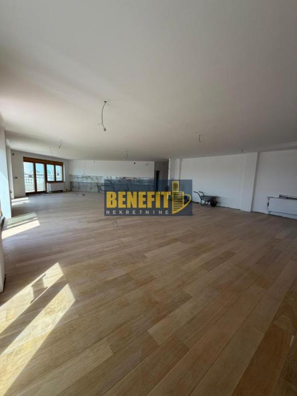 Slika 2 - Četvorosoban stan na prodaju, 317m2, 1.800.000€