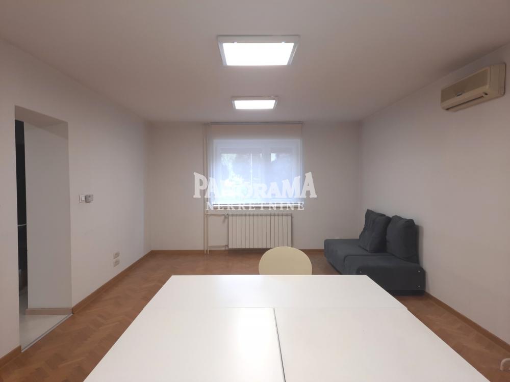 Slika 1 - Mite Ružića,  Lokal za izdavanje, 56m2, 650€