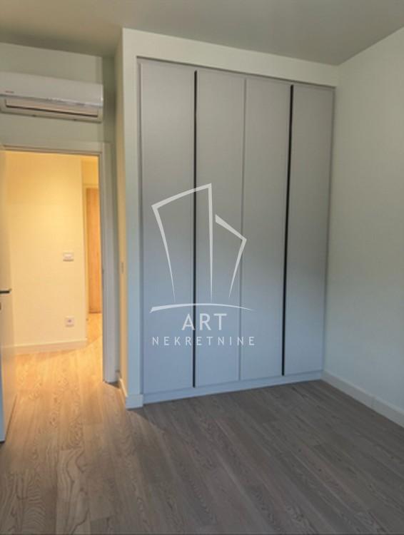 Slika 10 - Luke Ćelovića Trebinjca, Četvorosoban stan za izdavanje, 111m2, 2.300€