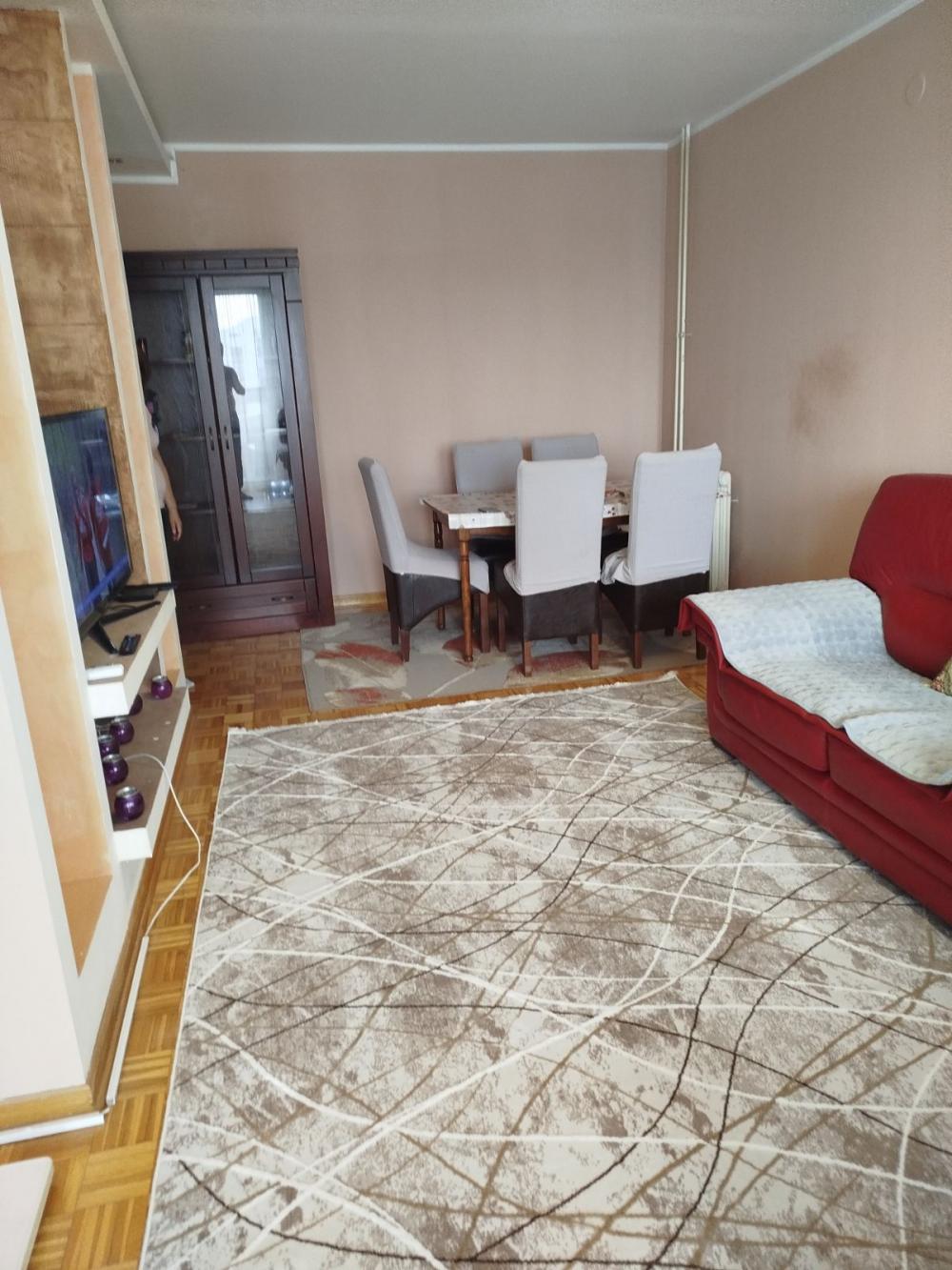 Slika 1 - Gandijeva, Trosoban stan za izdavanje, 80m2, 700€