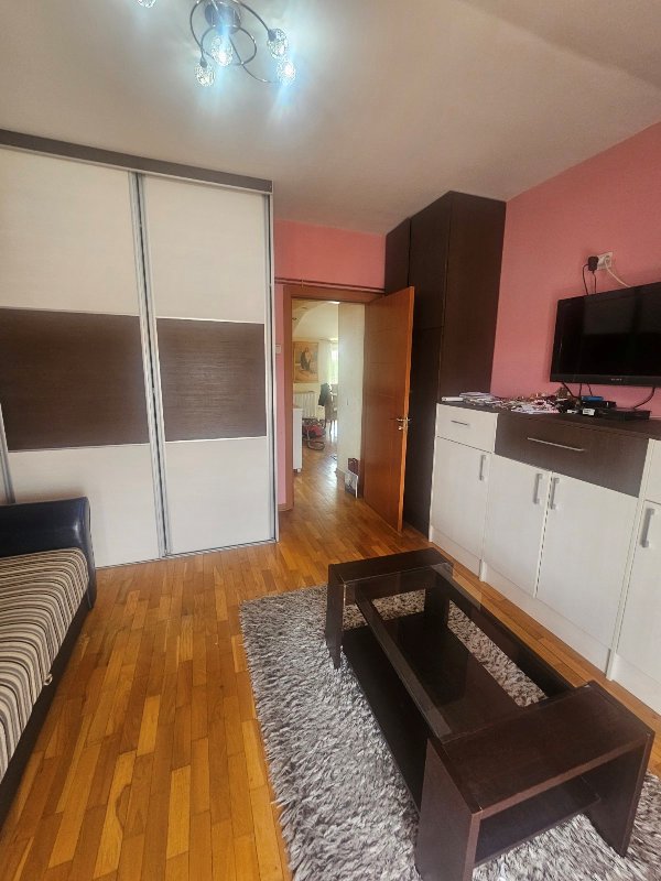 Slika 9 - Zivka Petrovica, Trosoban stan za izdavanje, 70m2, 800€