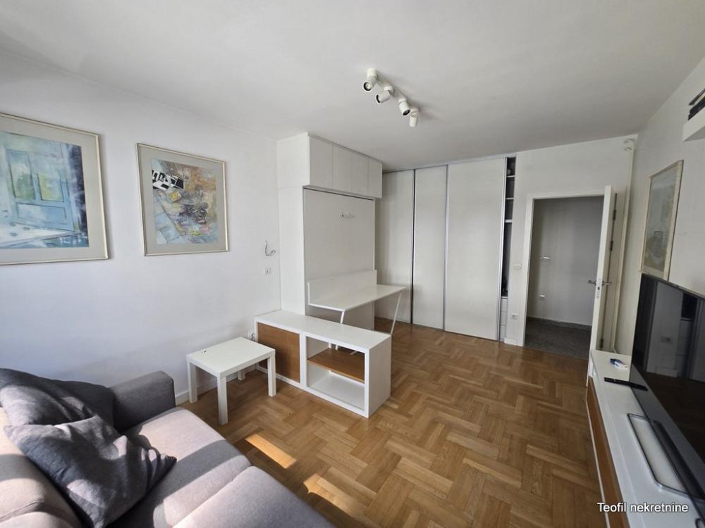 Slika 1 - Kneginje Zorke, Jednosoban stan za izdavanje, 40m2, 600€