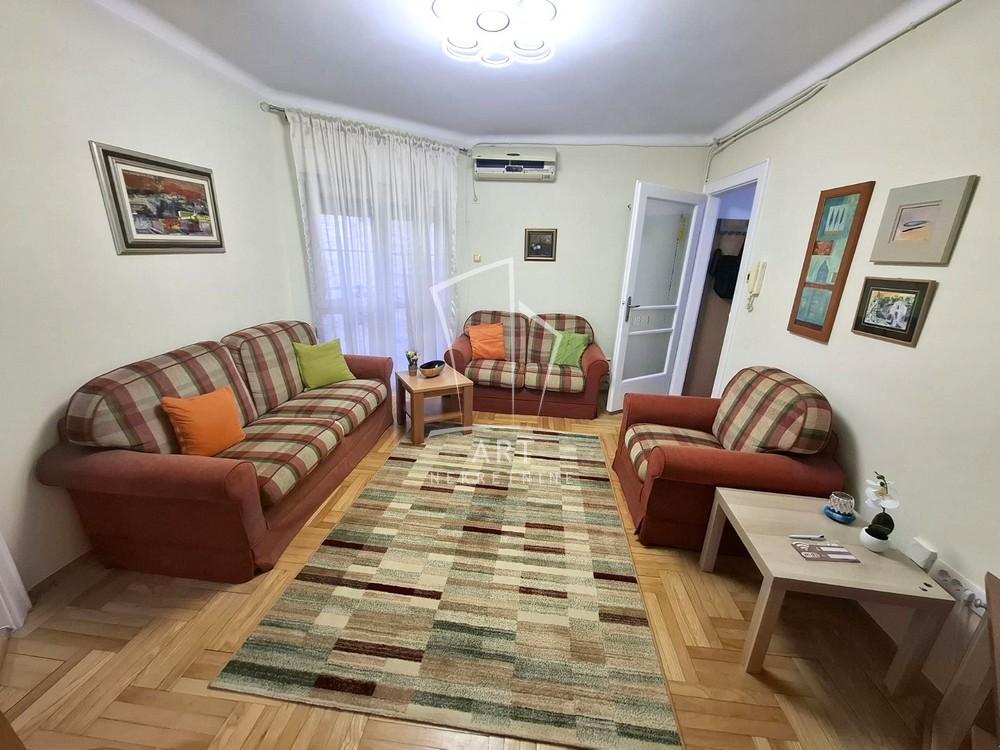 Slika 1 - Čika Ljubina, Dvosoban stan za izdavanje, 47m2, 900€