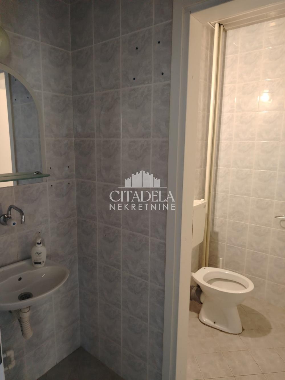 Slika 3 - Omladinskih brigada,  Lokal na prodaju, 85m2, 240.000€