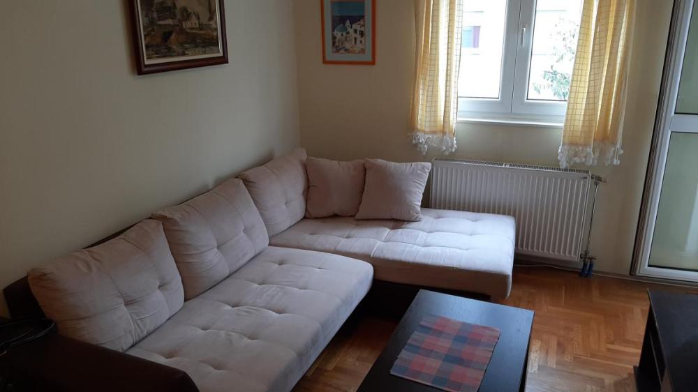 Slika 1 - Jednoiposoban stan za izdavanje, 37m2, 400€