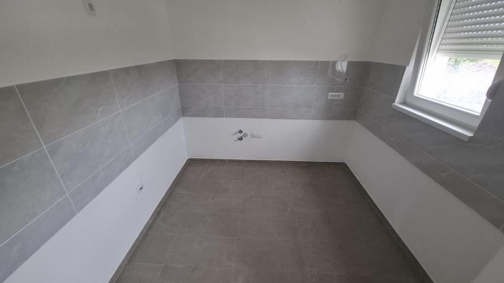 Slika 3 -  Lokal za izdavanje, 75m2, 600€